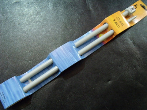 Pony Knitting Needles 25cm Long x 8mm (2)