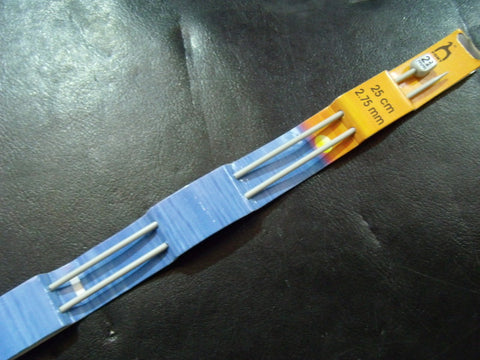 Pony Knitting Needles (2) 25cm Long x 2.75mm