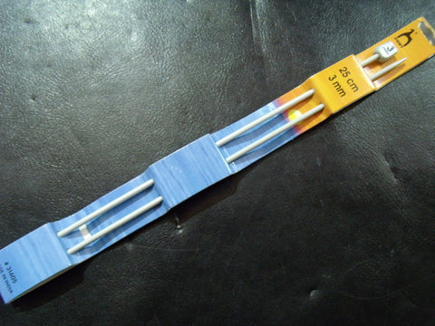 Pony Knitting Needles 25cm long x 3mm (2)